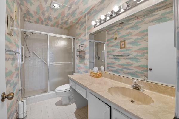 10279 N Circle Lake Dr #202, Boynton Beach, Florida 33437, image 1
