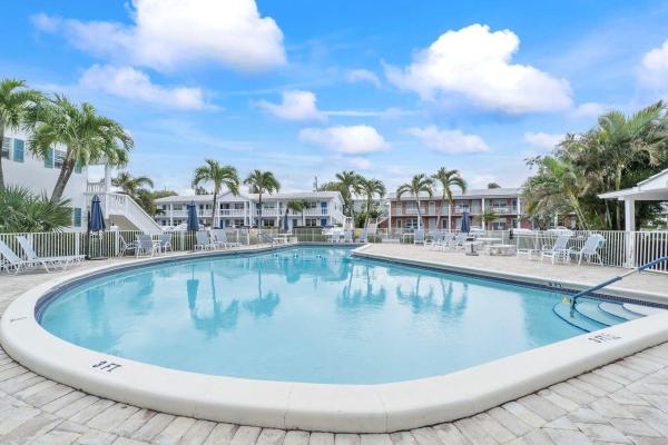 Colonial Ridge Club, 5505 N Ocean Blvd #13-204, Ocean Ridge, Florida 33435, image 1