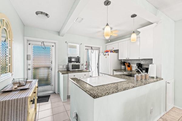 Village Royale, 2121 NE 1st Ct #202, Boynton Beach, Florida 33435, image 3