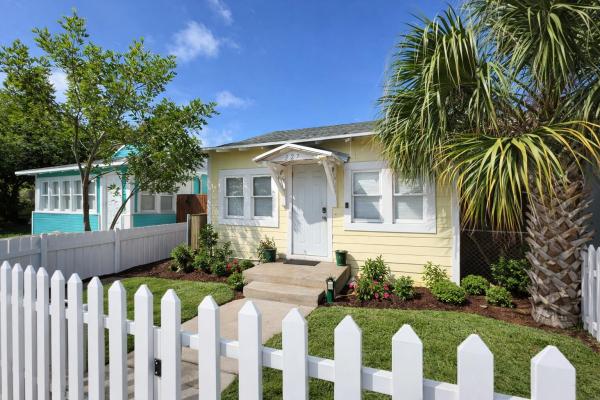 Lake Worth Town, 327 S L St, Lake Worth Beach, Florida 33460, image 1