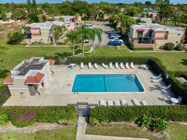 Chateau Wood, 4065 Village Dr #D, Delray Beach, Florida 33445, image 1