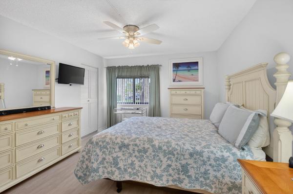 Pine Ridge South 4, 409 Pine Glen Ln #C-1, Greenacres, Florida 33463, image 2