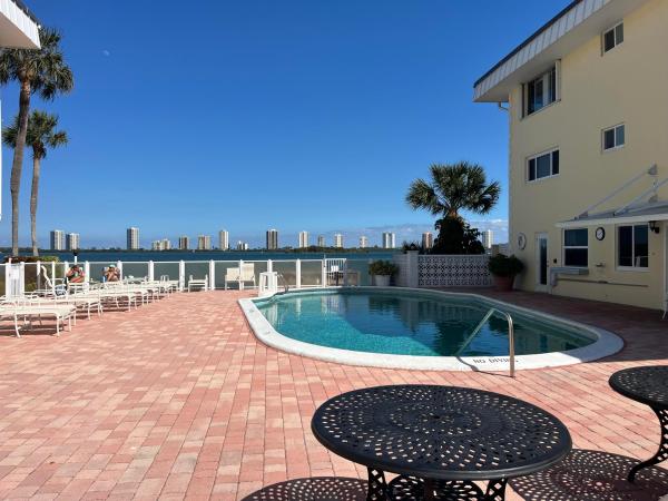Lake Colony, 100 Doolen Ct #112, North Palm Beach, Florida 33408, image 1