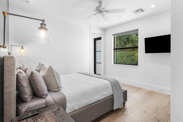 Devon Place At Woodfield Country Club, 3746 NW 53rd St, Boca Raton, Florida 33496, image 1