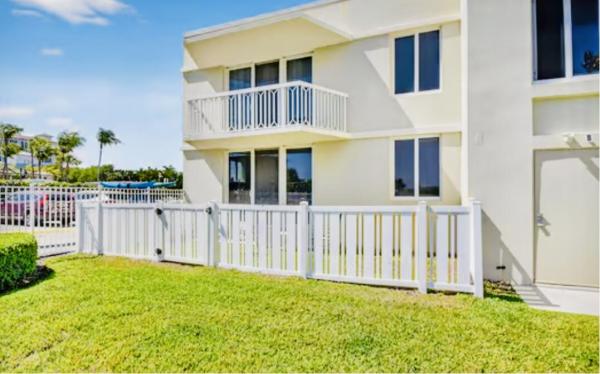 Mayan Towers South, 125 S Ocean Ave #104, Palm Beach Shores, Florida 33404, image 2