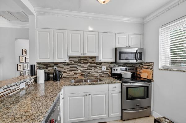 Homewood, 376 Leigh Rd, West Palm Beach, Florida 33405, image 1