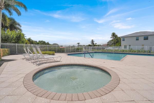 Le Palais, 5696 Descartes Cir, Boynton Beach, Florida 33472, image 3