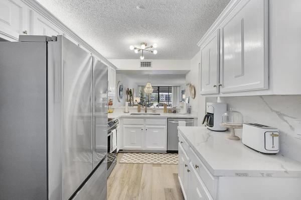 5722 Coral Lake Dr #210, Margate, Florida 33063, image 1