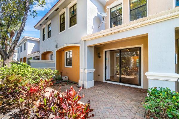 Gramercy Square, 238 E Chrystie Cir, Delray Beach, Florida 33484, image 1