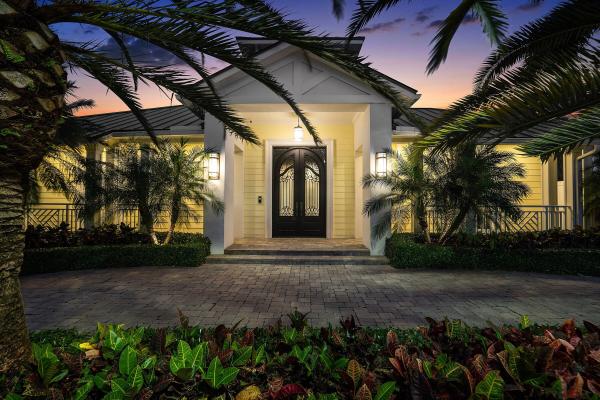 Boca Villas, 201 NE 3rd Ct, Boca Raton, Florida 33432, image 2