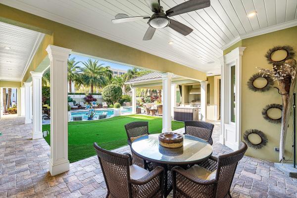 Boca Villas, 201 NE 3rd Ct, Boca Raton, Florida 33432, image 1