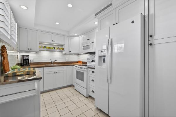 Melbourne House, 227 Australian Ave #0023, Palm Beach, Florida 33480, image 2
