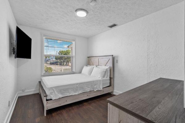 Downtown Delray, 126 NE 4th Ave, Delray Beach, Florida 33483, image 1