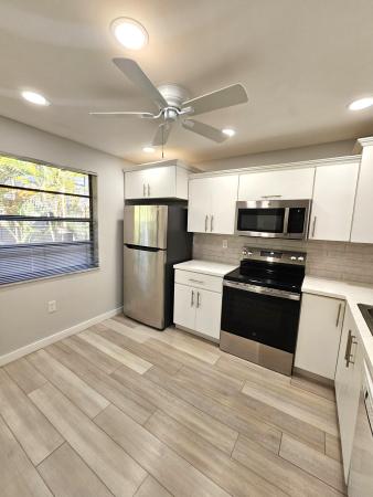 Colony Point, 1001 Colony Point Cir #417, Pembroke Pines, Florida 33026, image 2