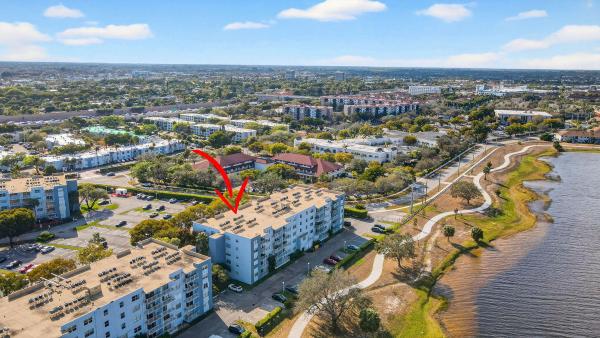 Breakwaters Of The Palm Beaches, 470 Executive Center Dr #4J, West Palm Beach, Florida 33401, image 2