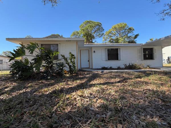 Lakewood Park, 6903 Shannon Dr, Fort Pierce, Florida 34951, image 2