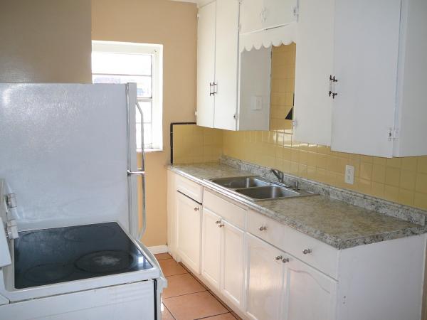 Cobb's Park Terrace, 1400 Delaware Ave, Fort Pierce, Florida 34950, image 2