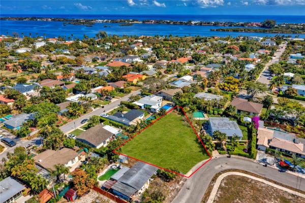 Lewis Shore Estates, 203 Gregory Pl, West Palm Beach, Florida 33405, image 1