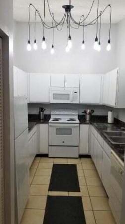 Sugar Pond Manor, 1507 Hawthorne Pl, Wellington, Florida 33414, image 2