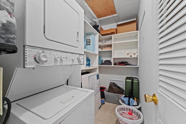 Pine Point Villas, 201 Country Ln #B, Boynton Beach, Florida 33435, image 3