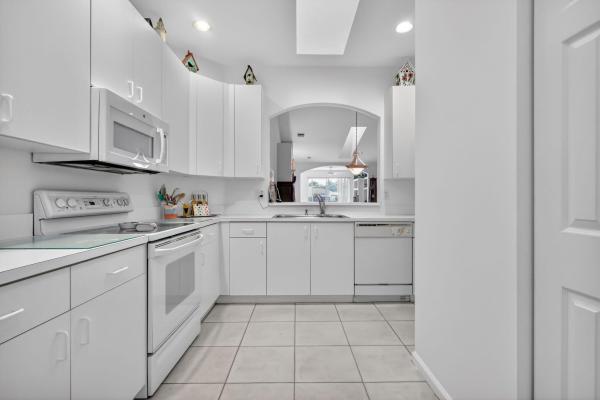 Palm Isles West, 9848 Crescent View Dr S, Boynton Beach, Florida 33437, image 1