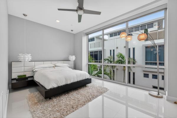 Aqual Lofts, 2743 NE 1st St, Pompano Beach, Florida 33062, image 2