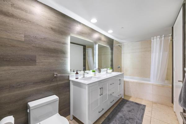 Icon Brickell Tower 3, 485 Brickell Ave #2506, Miami, Florida 33131, image 3