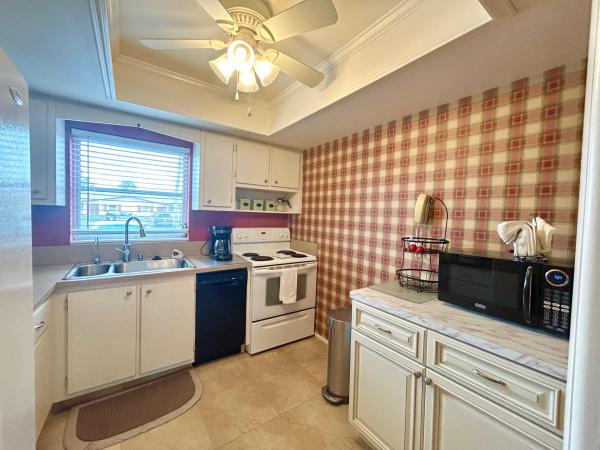 Crosley At Cresthaven Villas, 2990 Crosley Dr #G, West Palm Beach, Florida 33415, image 1
