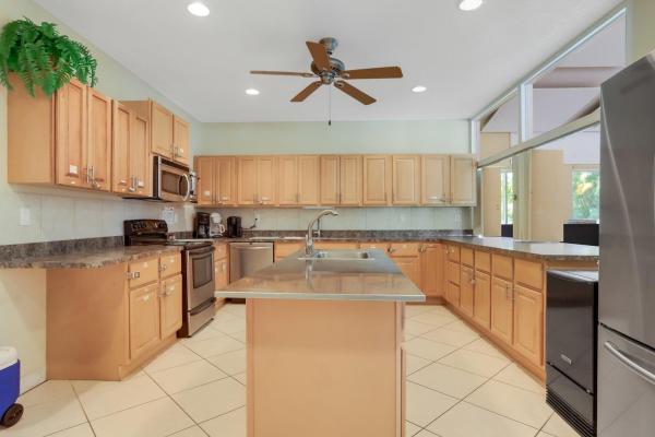 Snug Harbor Gardens, 650 Snug Harbor Dr #G407, Boynton Beach, Florida 33435, image 1