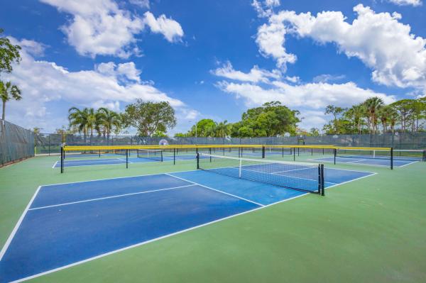 Briarwood At Eastpointe Country Club, 12871 Briarlake Dr #203, Palm Beach Gardens, Florida 33418, image 2