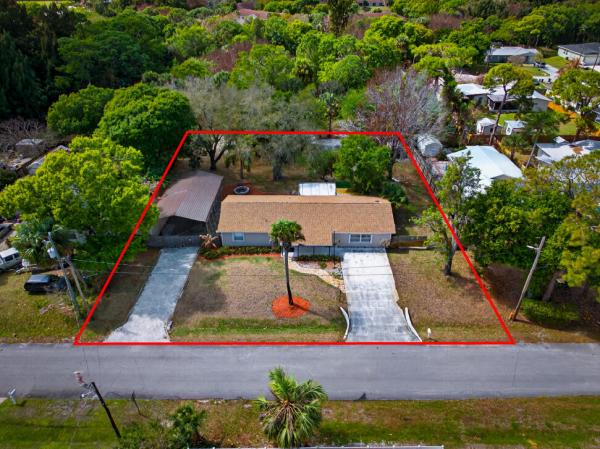 Maravilla Plaza, 2927 Admiral St, Fort Pierce, Florida 34982, image 1