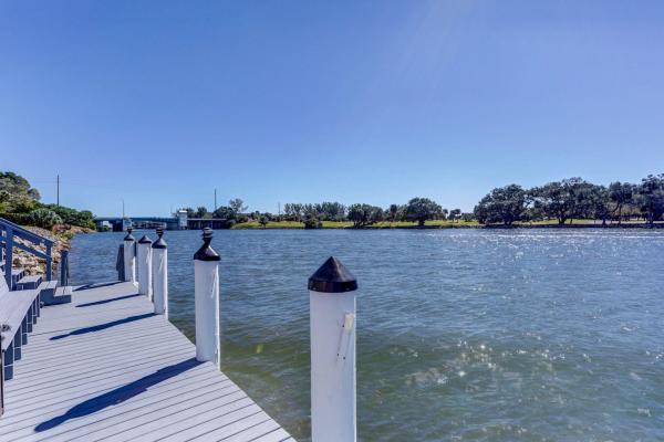 Gemini, 336 Golfview Rd #207, North Palm Beach, Florida 33408, image 3