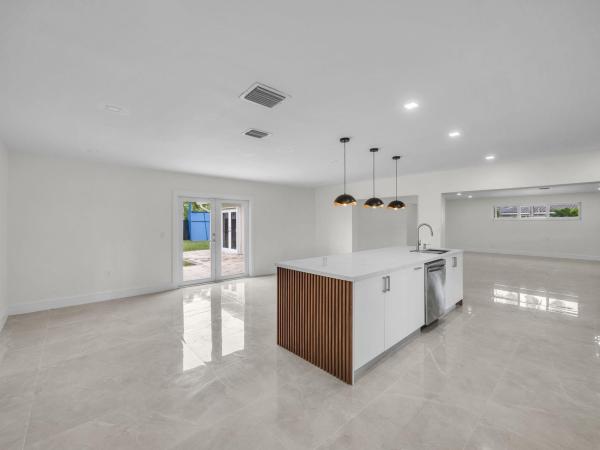 21020 Highland Lakes Blvd, Unincorporated Dade County, Florida 33179, image 1