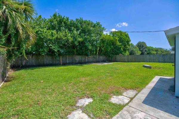 Fleetwood Acres, 2206 Elizabeth Ave, Fort Pierce, Florida 34982, image 1