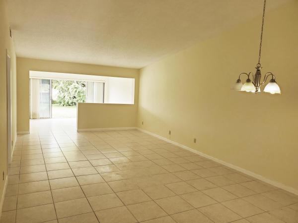 The Villas At Lucerne Lakes, 4345 Lucerne Villas Ln, Lake Worth, Florida 33467, image 3