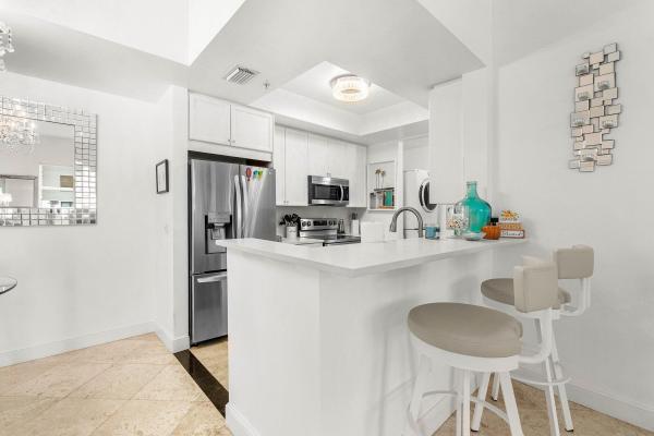 Palmetto Place, 99 SE Mizner Blvd #543, Boca Raton, Florida 33432, image 1