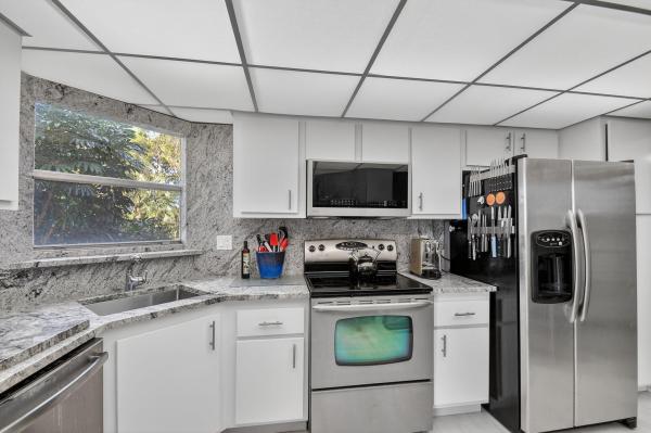 3524 Via Poinciana #303, Lake Worth, Florida 33467, image 1