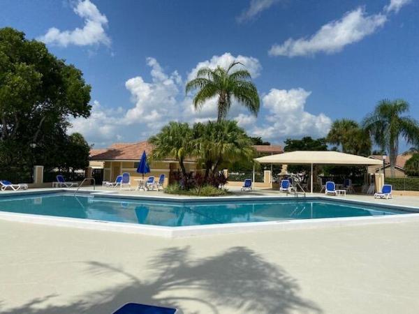 Prestwick Chase, 364 Prestwick Cir #4, Palm Beach Gardens, Florida 33418, image 3