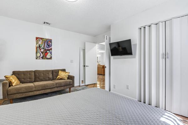 5887 Fox Hollow Dr #E, Boca Raton, Florida 33486, image 3