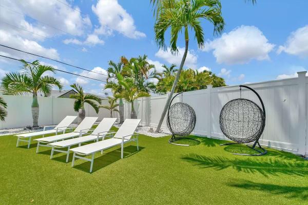 Mary Knoll, 1920 NE 52nd St, Fort Lauderdale, Florida 33308, image 1