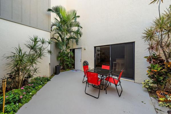 SeaLofters At Jupiter Ocean & Racquet Club, 1605 S Us Highway 1 #5a, Jupiter, Florida 33477, image 1