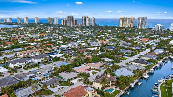Yacht Harbor Manor, 1120 Singer Dr, Riviera Beach, Florida 33404, image 1