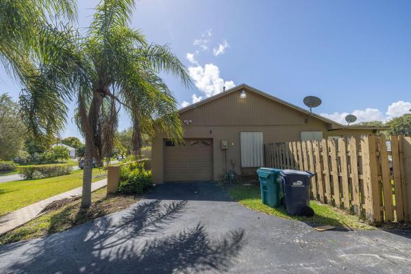 Bel Aire, 18422 SW 87th Pl, Cutler Bay, Florida 33157, image 2