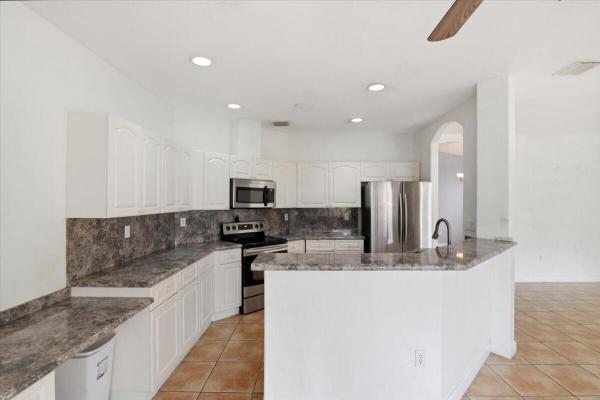 15062 SW 11th St, Unincorporated Dade County, Florida 33194, image 3