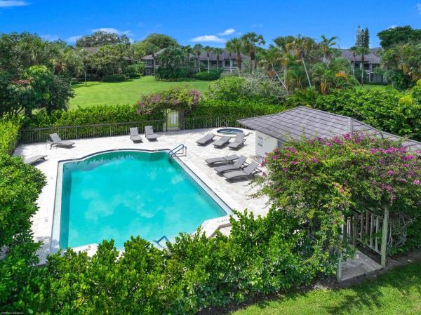 La Quinta, 13329 Polo Club Rd #104, Wellington, Florida 33414, image 1