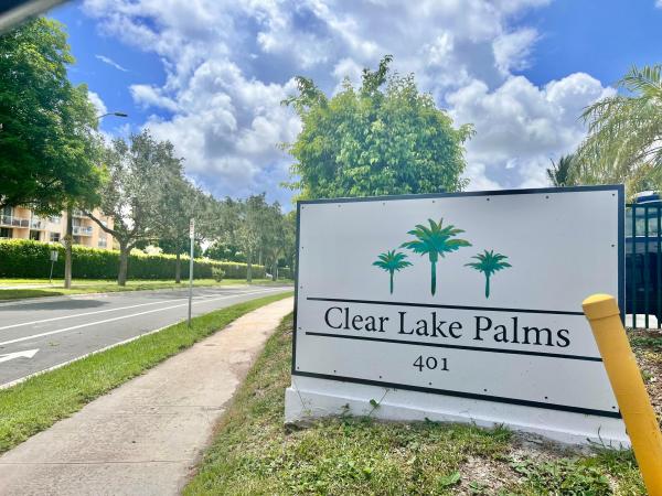 Clear Lake Palms, 409 Executive Center Dr #211, West Palm Beach, Florida 33401, image 2