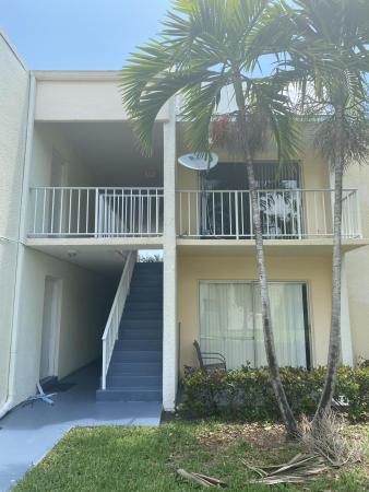 Clear Lake Palms, 409 Executive Center Dr #211, West Palm Beach, Florida 33401, image 3