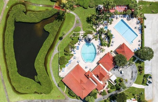 Half Moon Bay, 108 Half Moon Cir, Hypoluxo, Florida 33462, image 1