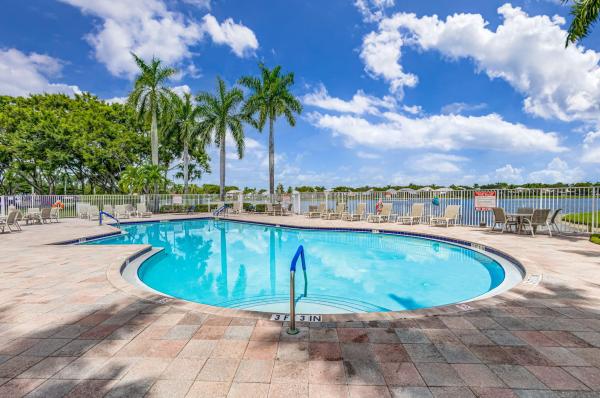 Pelican Key At Wellington's Edge, 10730 Pelican Dr, Wellington, Florida 33414, image 2