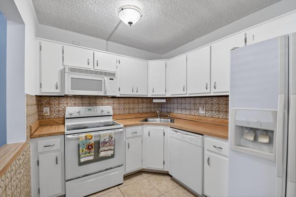 Pine Ridge 3, 342 Pine Ridge Cir #D-1, Greenacres, Florida 33463, image 3